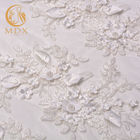 एमडीएक्स मनके सफेद फीता कपड़े 140 सेमी चौड़ाई 3 डी फूलों के साथ शानदार