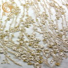 कपड़े के लिए सोना 140 सेमी चौड़ाई मशीन कढ़ाई फीता अनुकूलित फीता कपड़ा